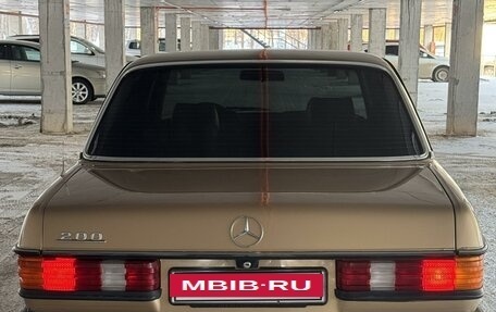 Mercedes-Benz W123, 1982 год, 470 000 рублей, 9 фотография