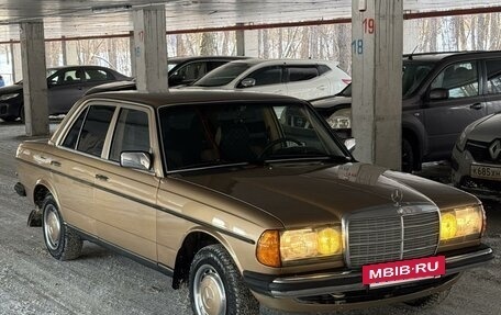 Mercedes-Benz W123, 1982 год, 470 000 рублей, 4 фотография