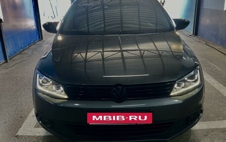 Volkswagen Jetta VI, 2011 год, 1 300 000 рублей, 5 фотография