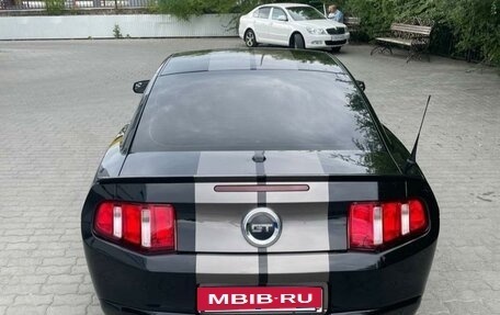 Ford Mustang VI рестайлинг, 2011 год, 4 500 000 рублей, 6 фотография