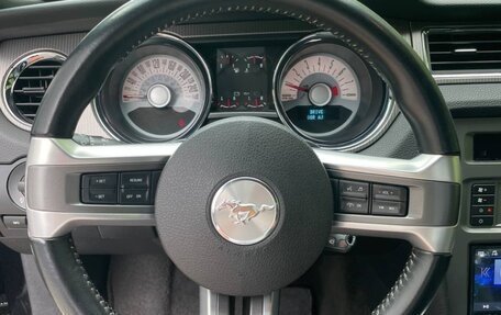 Ford Mustang VI рестайлинг, 2011 год, 4 500 000 рублей, 18 фотография