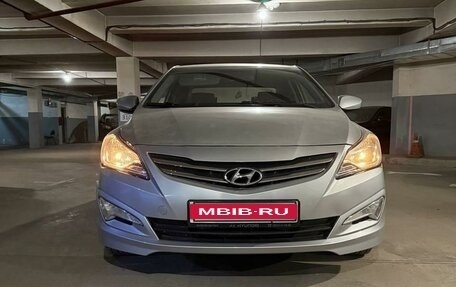 Hyundai Solaris II рестайлинг, 2014 год, 1 100 000 рублей, 2 фотография