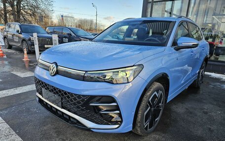 Volkswagen Tiguan, 2024 год, 6 800 000 рублей, 9 фотография