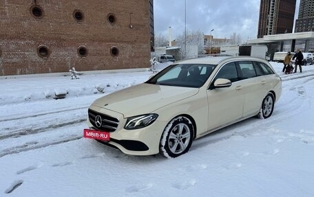 Mercedes-Benz E-Класс, 2019 год, 2 349 000 рублей, 4 фотография