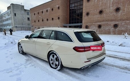 Mercedes-Benz E-Класс, 2019 год, 2 349 000 рублей, 5 фотография