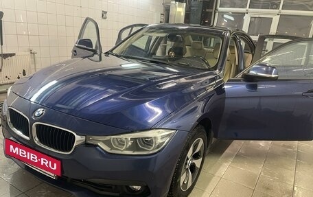 BMW 3 серия, 2017 год, 1 975 000 рублей, 2 фотография