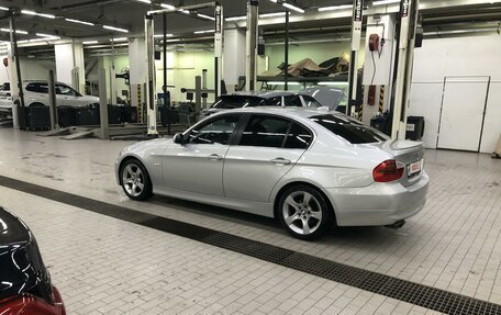 BMW 3 серия, 2005 год, 1 500 000 рублей, 3 фотография