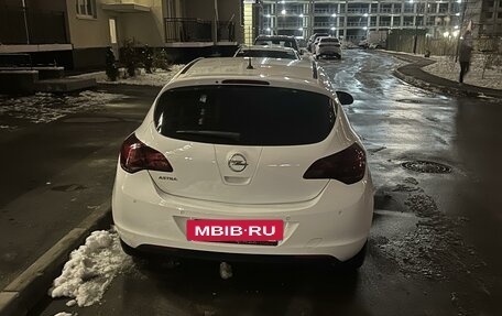 Opel Astra J, 2011 год, 850 000 рублей, 3 фотография