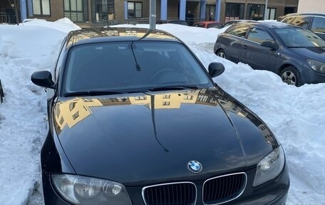 BMW 1 серия, 2010 год, 850 000 рублей, 2 фотография