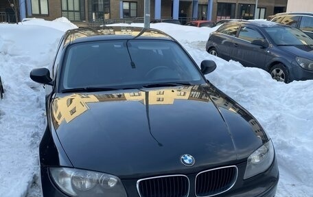 BMW 1 серия, 2010 год, 850 000 рублей, 1 фотография