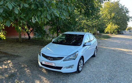 Hyundai Solaris II рестайлинг, 2015 год, 950 000 рублей, 8 фотография