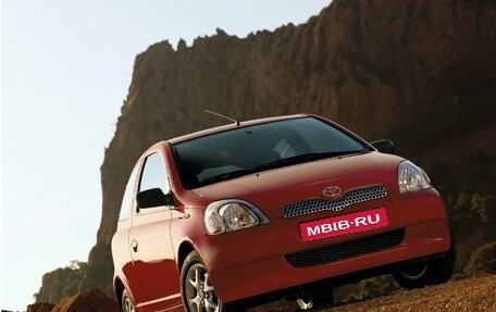 Toyota Yaris I рестайлинг, 2000 год, 350 000 рублей, 1 фотография