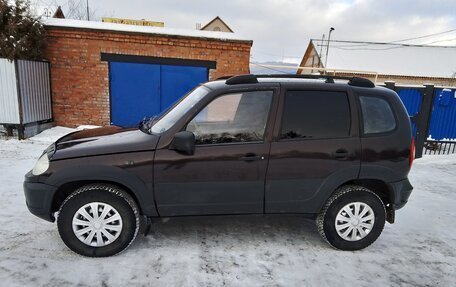 Chevrolet Niva I рестайлинг, 2011 год, 525 000 рублей, 3 фотография