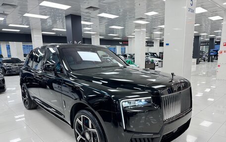 Rolls-Royce Cullinan, 2024 год, 99 990 000 рублей, 3 фотография