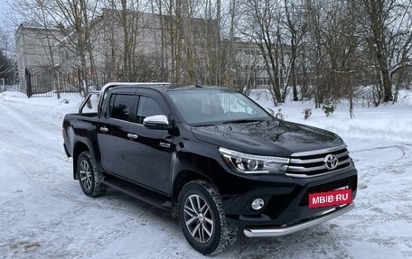 Toyota Hilux VIII, 2017 год, 4 090 000 рублей, 2 фотография