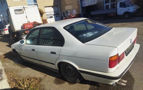 BMW 5 серия, 1989 год, 199 999 рублей, 2 фотография