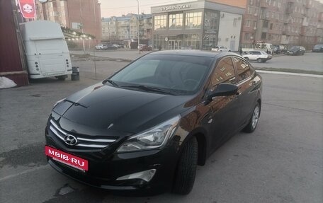 Hyundai Solaris II рестайлинг, 2015 год, 1 200 000 рублей, 2 фотография