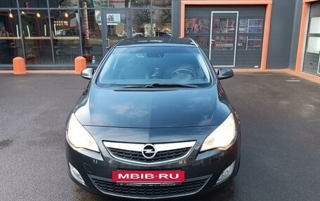 Opel Astra J, 2010 год, 830 000 рублей, 2 фотография