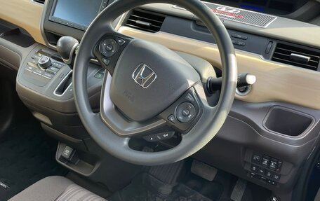 Honda Freed II, 2018 год, 1 700 000 рублей, 5 фотография