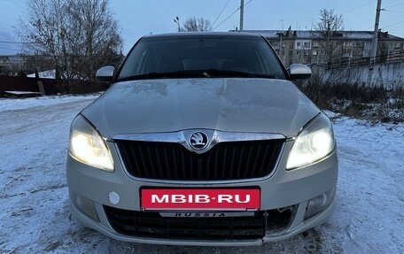 Skoda Fabia II, 2013 год, 450 000 рублей, 2 фотография