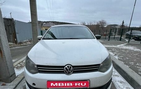 Volkswagen Polo VI (EU Market), 2013 год, 750 000 рублей, 2 фотография