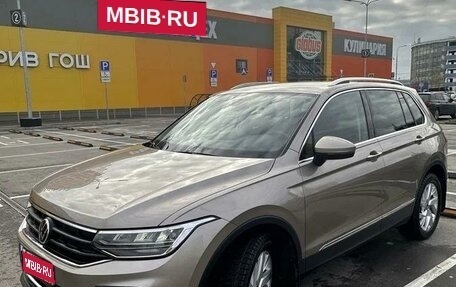 Volkswagen Tiguan II, 2021 год, 2 500 000 рублей, 1 фотография