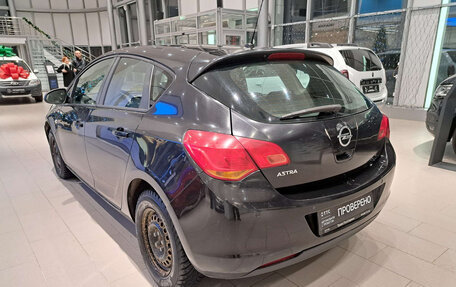 Opel Astra J, 2011 год, 652 000 рублей, 11 фотография