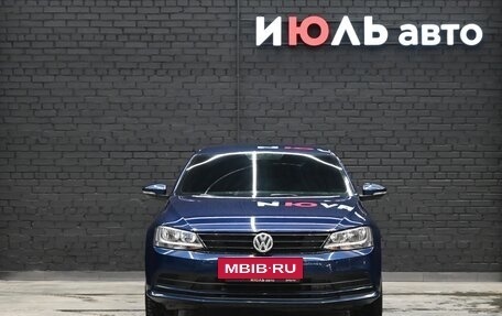 Volkswagen Jetta VI, 2015 год, 1 440 000 рублей, 2 фотография