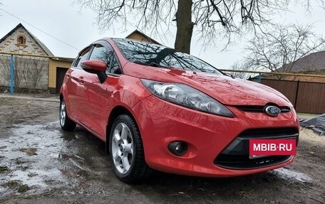 Ford Fiesta, 2011 год, 820 000 рублей, 2 фотография