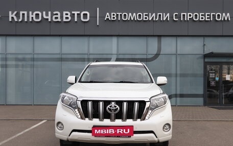 Toyota Land Cruiser Prado 150 рестайлинг 2, 2016 год, 4 000 000 рублей, 3 фотография