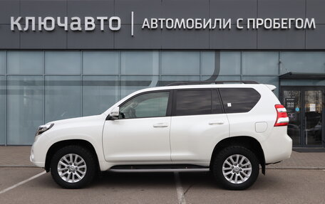 Toyota Land Cruiser Prado 150 рестайлинг 2, 2016 год, 4 000 000 рублей, 8 фотография