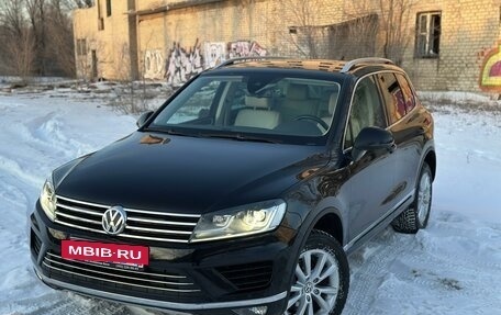 Volkswagen Touareg III, 2015 год, 3 375 000 рублей, 2 фотография