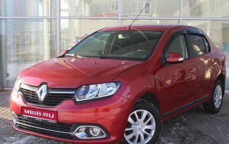 Renault Logan II, 2015 год, 920 000 рублей, 1 фотография