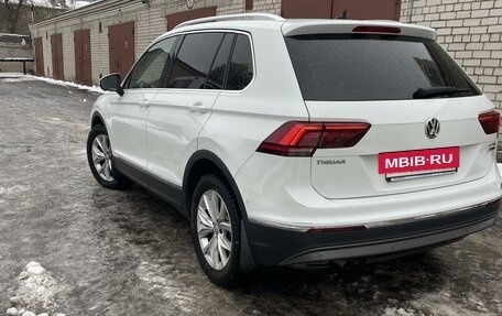 Volkswagen Tiguan II, 2017 год, 2 849 999 рублей, 2 фотография