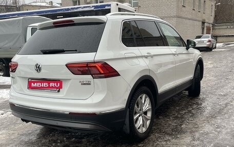 Volkswagen Tiguan II, 2017 год, 2 849 999 рублей, 4 фотография