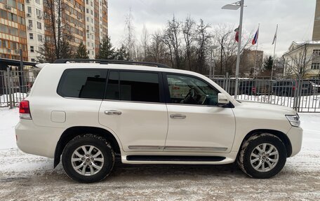 Toyota Land Cruiser 200, 2018 год, 6 200 000 рублей, 4 фотография