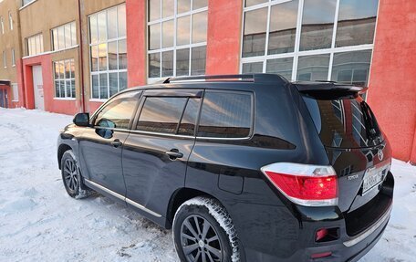 Toyota Highlander III, 2013 год, 1 880 000 рублей, 6 фотография