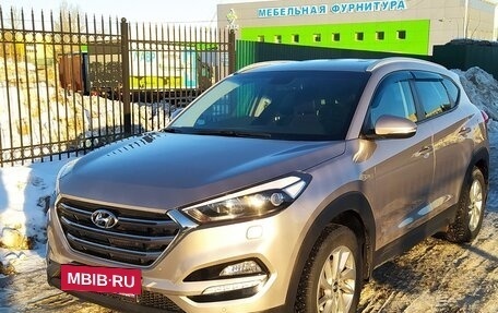 Hyundai Tucson III, 2015 год, 2 000 000 рублей, 10 фотография