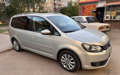 Volkswagen Touran III, 2012 год, 1 300 000 рублей, 8 фотография