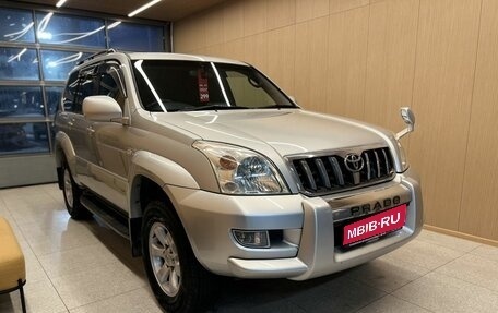 Toyota Land Cruiser Prado 120 рестайлинг, 2003 год, 2 020 000 рублей, 1 фотография