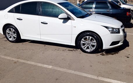 Chevrolet Cruze II, 2010 год, 650 000 рублей, 10 фотография