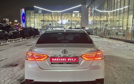 Toyota Camry, 2020 год, 3 500 000 рублей, 4 фотография