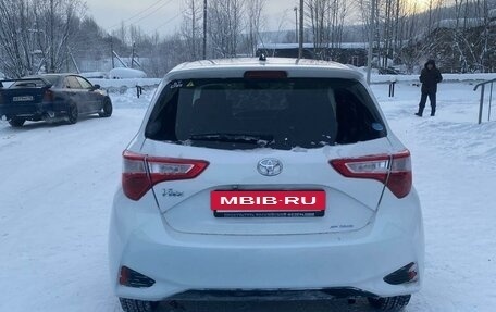 Toyota Vitz, 2018 год, 900 000 рублей, 5 фотография