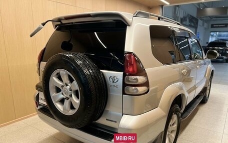 Toyota Land Cruiser Prado 120 рестайлинг, 2003 год, 2 020 000 рублей, 4 фотография