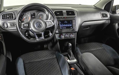 Volkswagen Polo VI (EU Market), 2019 год, 1 490 000 рублей, 23 фотография