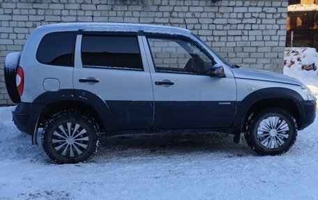 Chevrolet Niva I рестайлинг, 2012 год, 550 000 рублей, 2 фотография