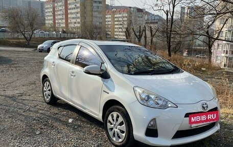 Toyota Aqua I, 2013 год, 915 000 рублей, 2 фотография