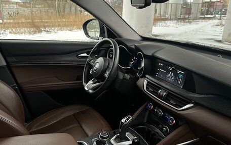 Alfa Romeo Stelvio, 2021 год, 4 180 000 рублей, 29 фотография