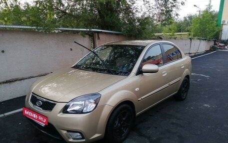 KIA Rio II, 2010 год, 600 000 рублей, 2 фотография