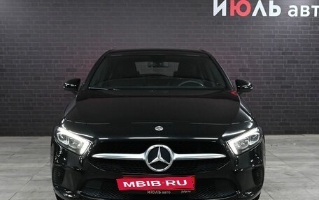 Mercedes-Benz A-Класс, 2018 год, 2 450 000 рублей, 2 фотография